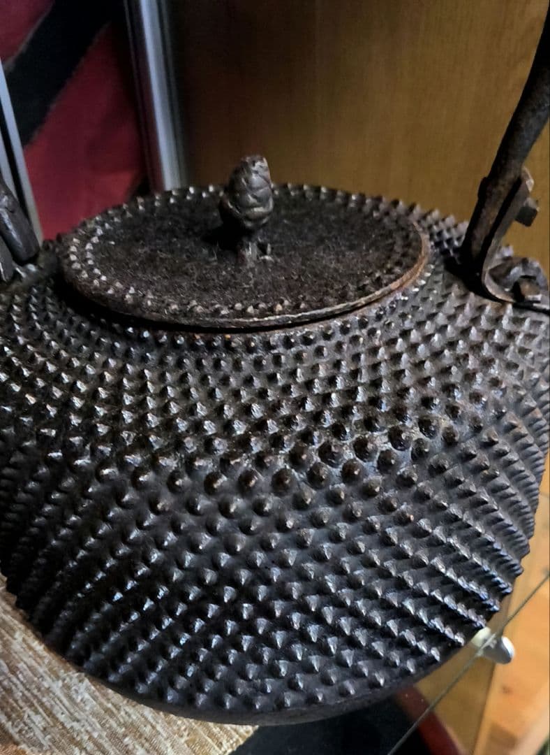 貴重！鋳鉄製 アラレ模様 鉄瓶　南部鉄器 大 霰石 骨董 時代物
