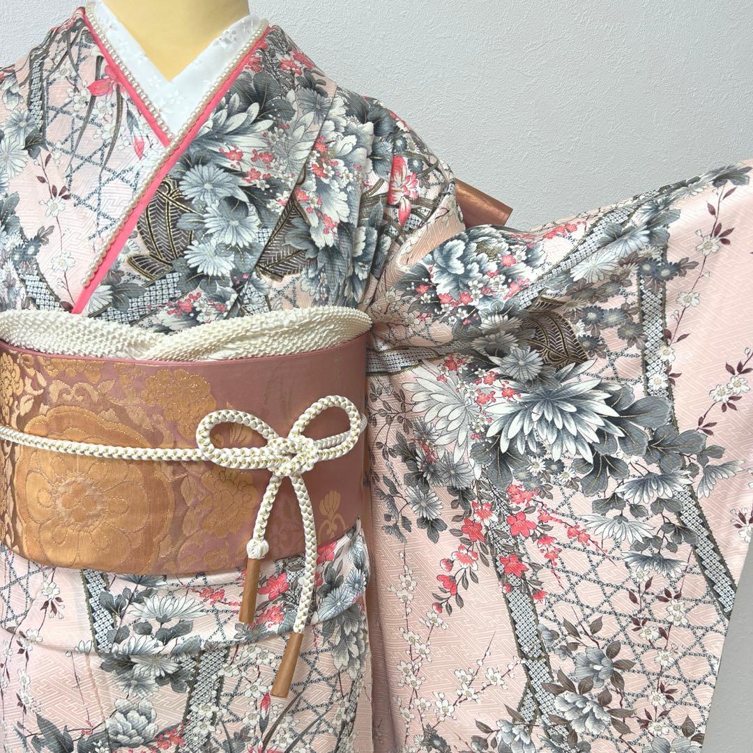 384 振袖フルセット 正絹 ピンク 桃 金彩 刺繍 駒刺繍 フェミニン 総柄