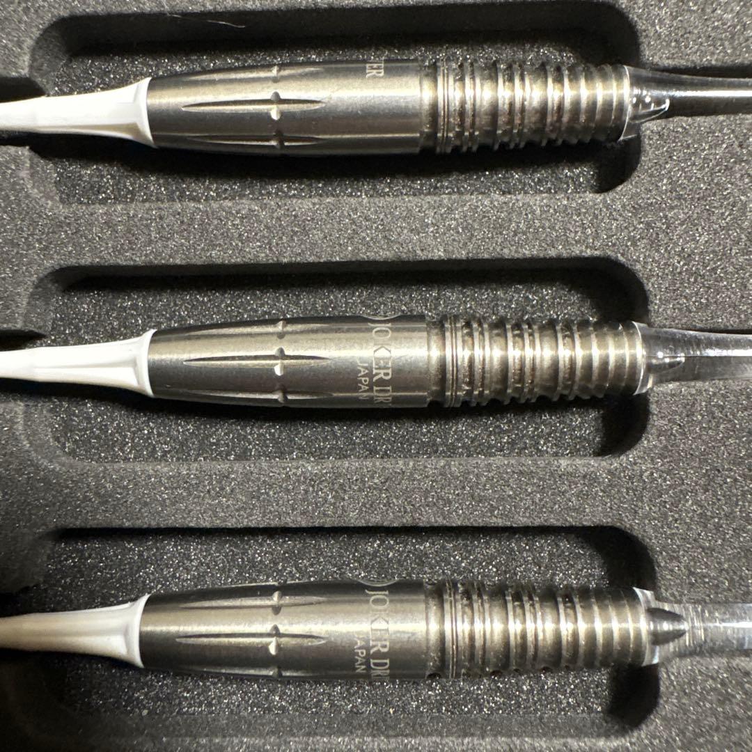 JOKER D DOMINATOR-OVERDRIVE ダーツセット