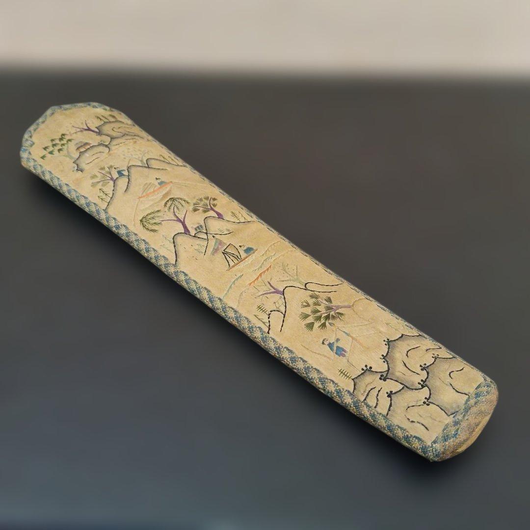 中国　シルク刺繍　扇子入れ　骨董