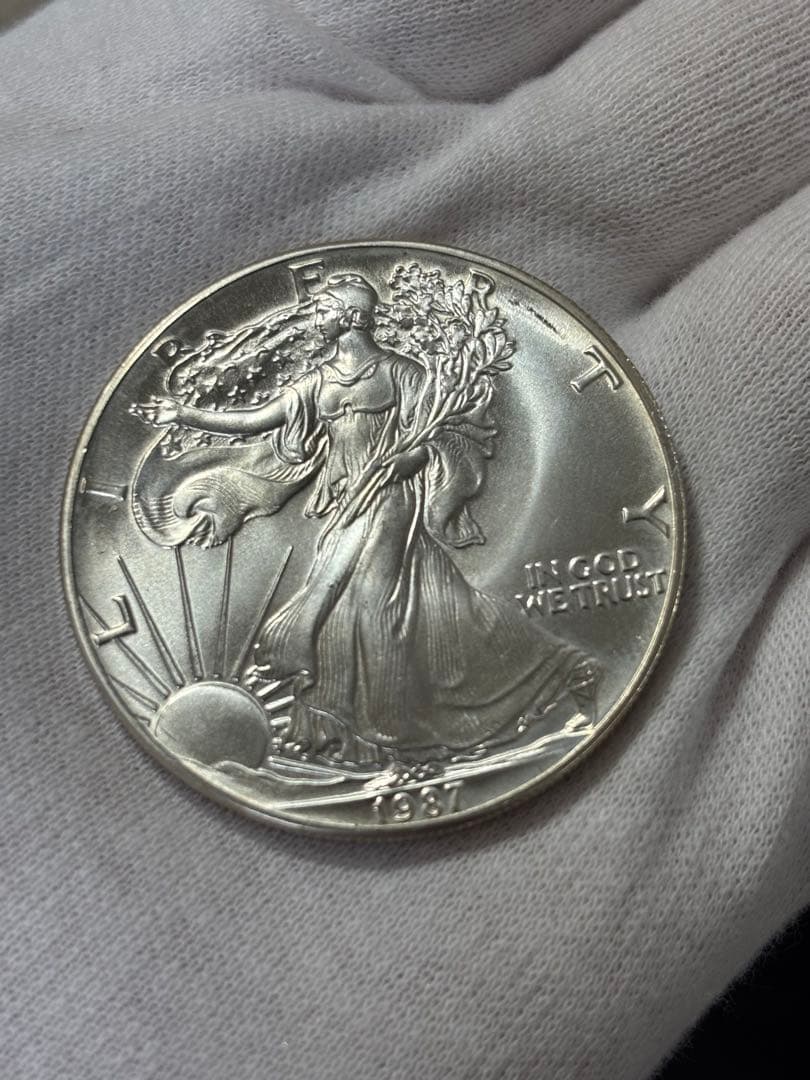 イーグル銀貨　1987年　アメリカ合衆国造幣局発行　1オンス銀貨　純銀31.1g