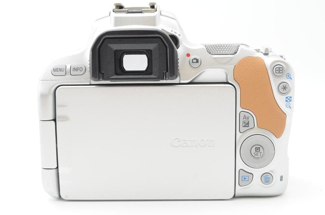●新品級⑦●ハロウィン大SALE● Canon EOS Kiss x9 ダブル