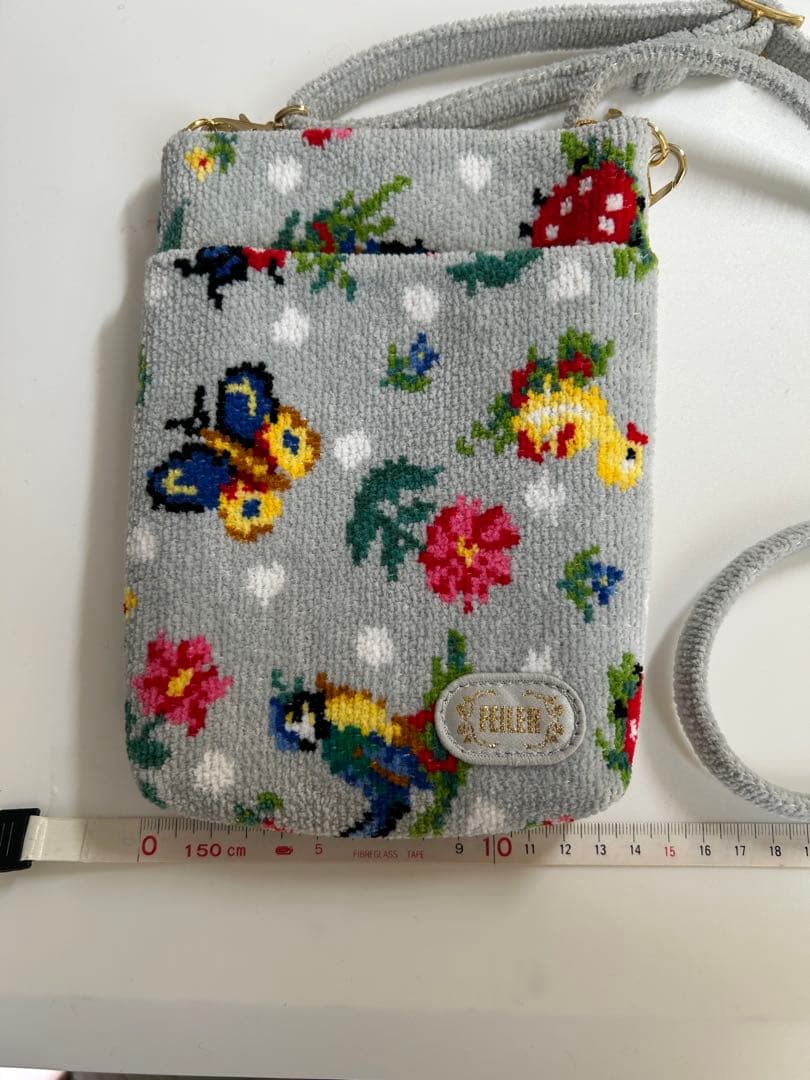 フェイラー　スマホショルダーバッグ