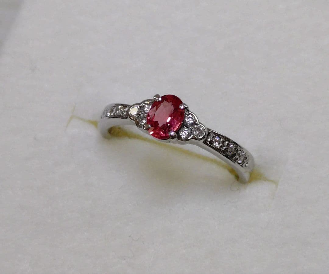 パパラチアサファイア　非加熱　リング　プラチナ　１１号　オーバル