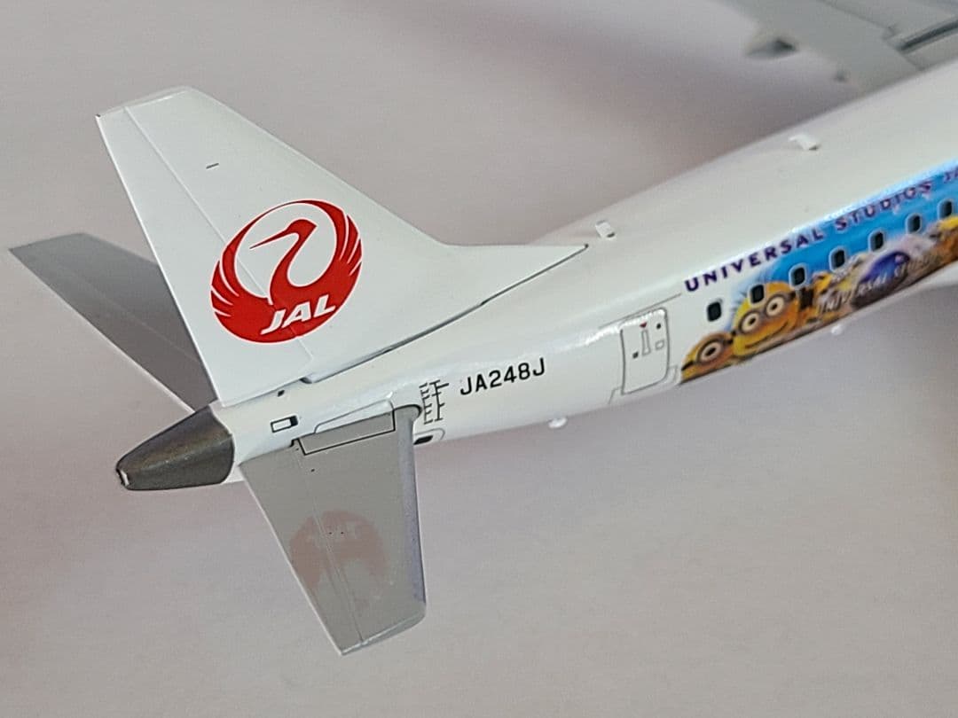 JAL(J-air)　エンブラエル190 ミニオンジェット JA248J