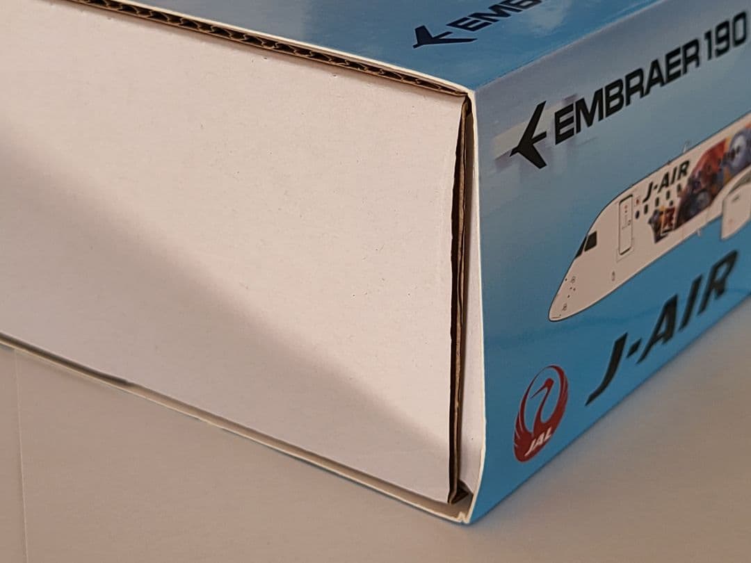 JAL(J-air)　エンブラエル190 ミニオンジェット JA248J