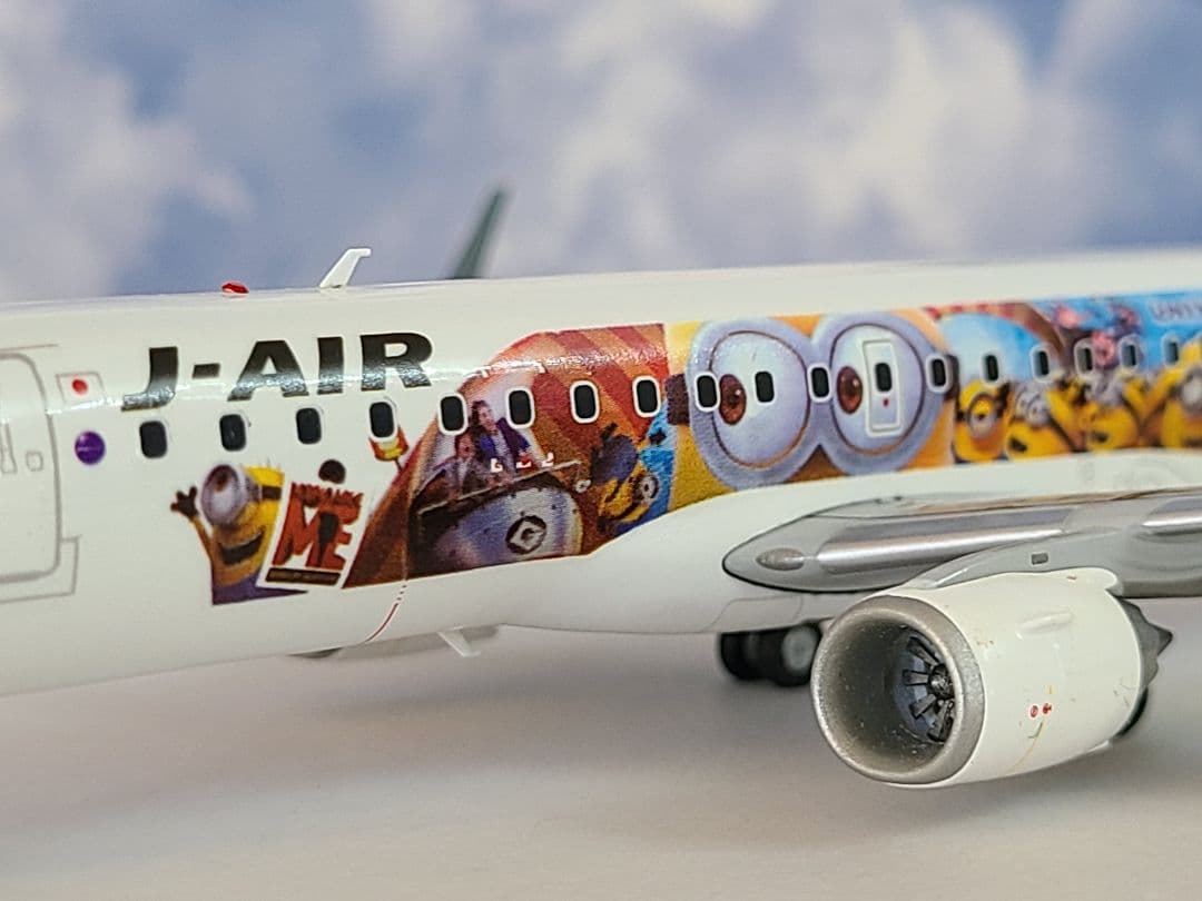 JAL(J-air)　エンブラエル190 ミニオンジェット JA248J