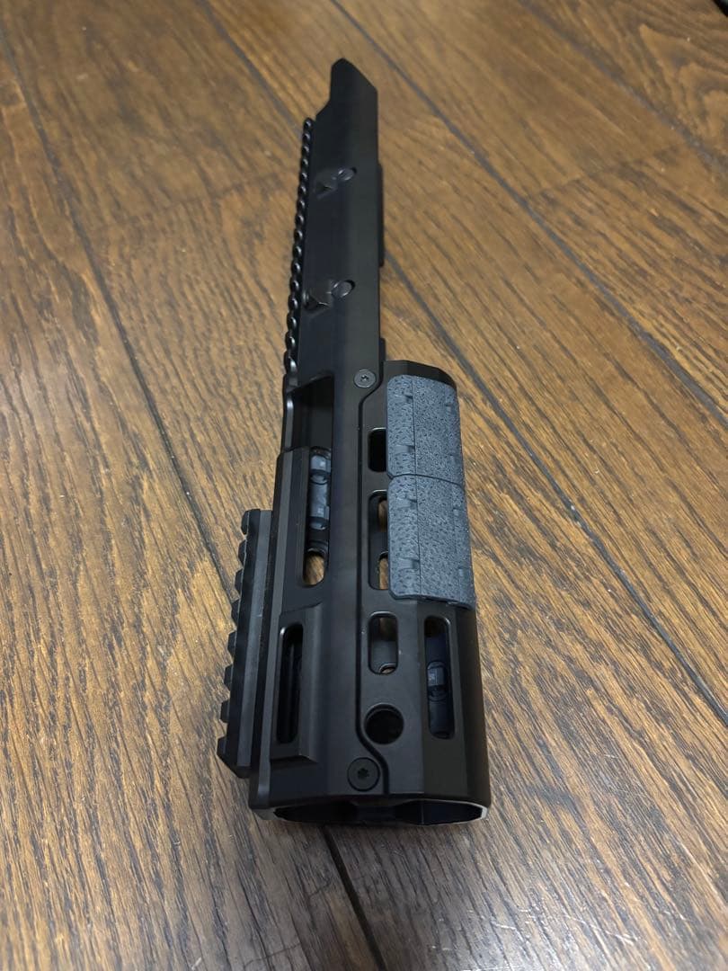 次世代mp5 UTGタイプハンドガード