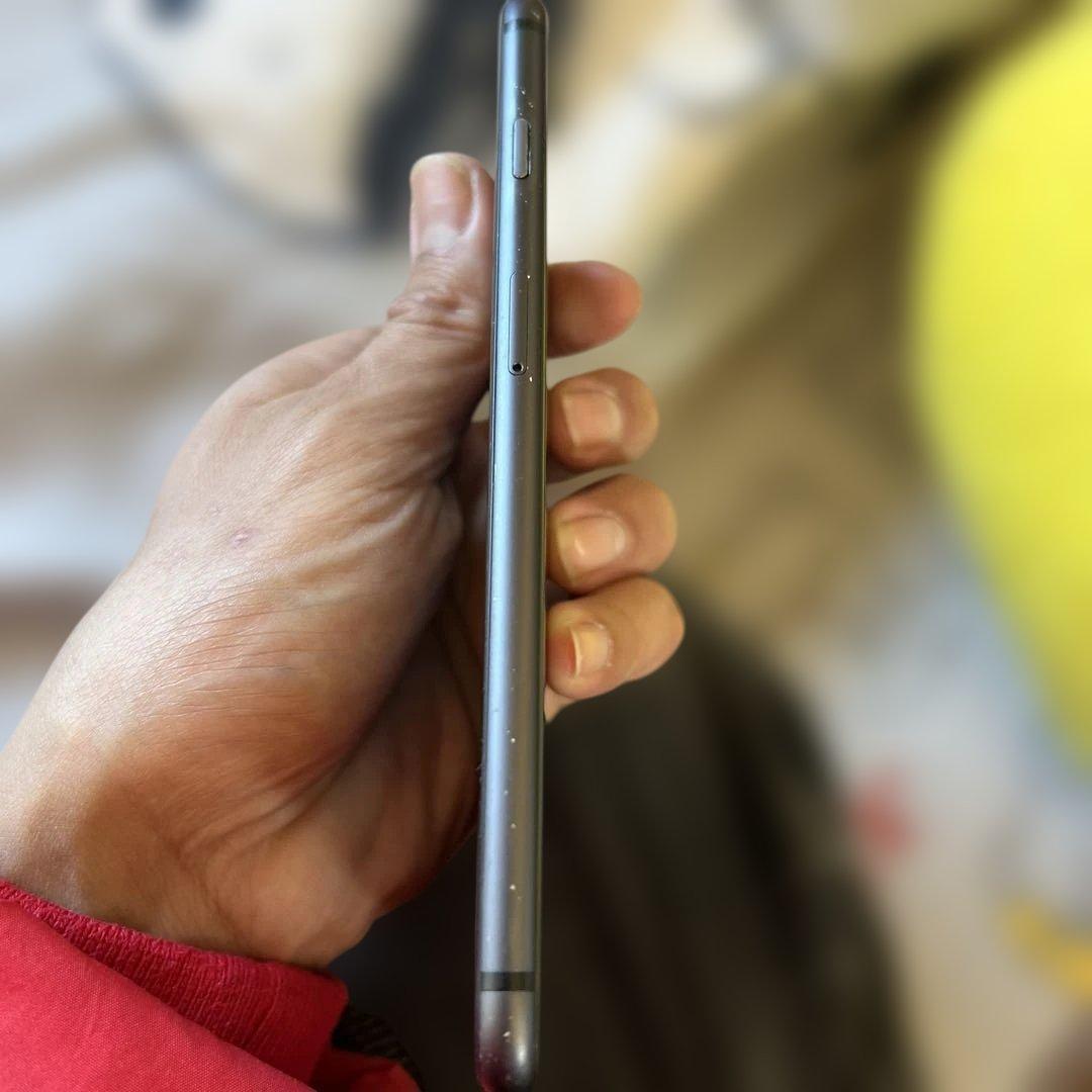 iPhone 8 Plus 64GB ブラック