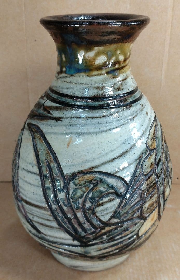 【本物保証】金城次郎 魚紋花瓶(魚2）共箱 栞 人間国宝 壷屋焼 状態良い