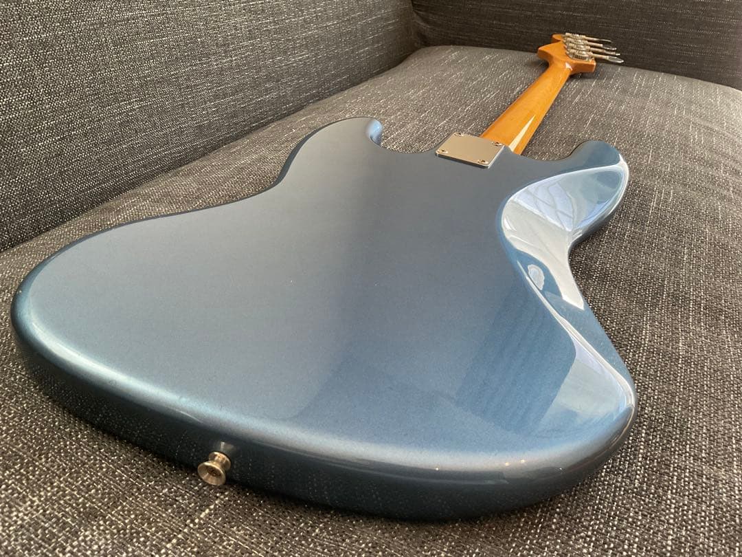 ベース Fender Jazz Bass Made in Japan