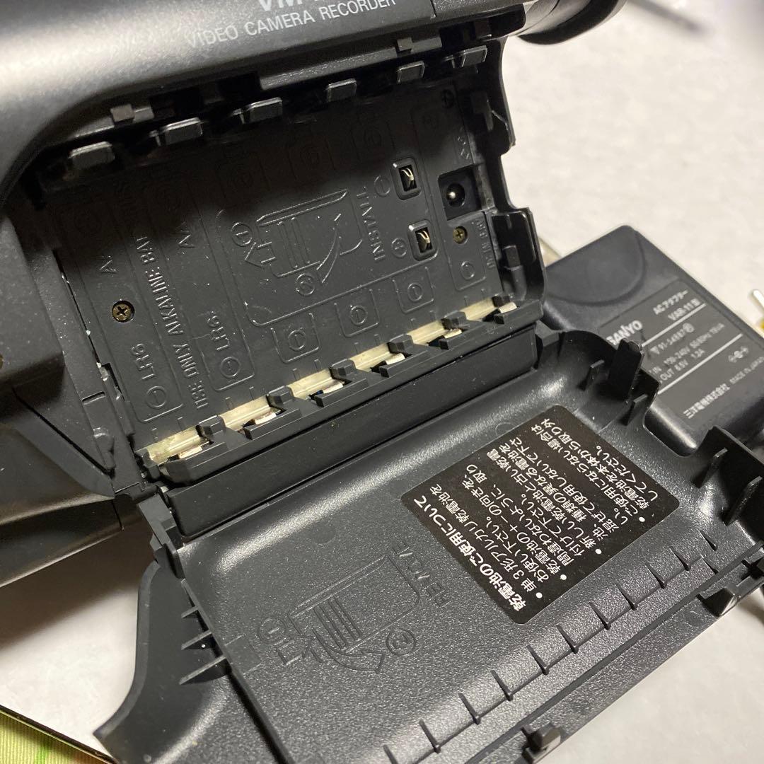 SANYO Video8 ビデオカメラ　VM-PS102型　①