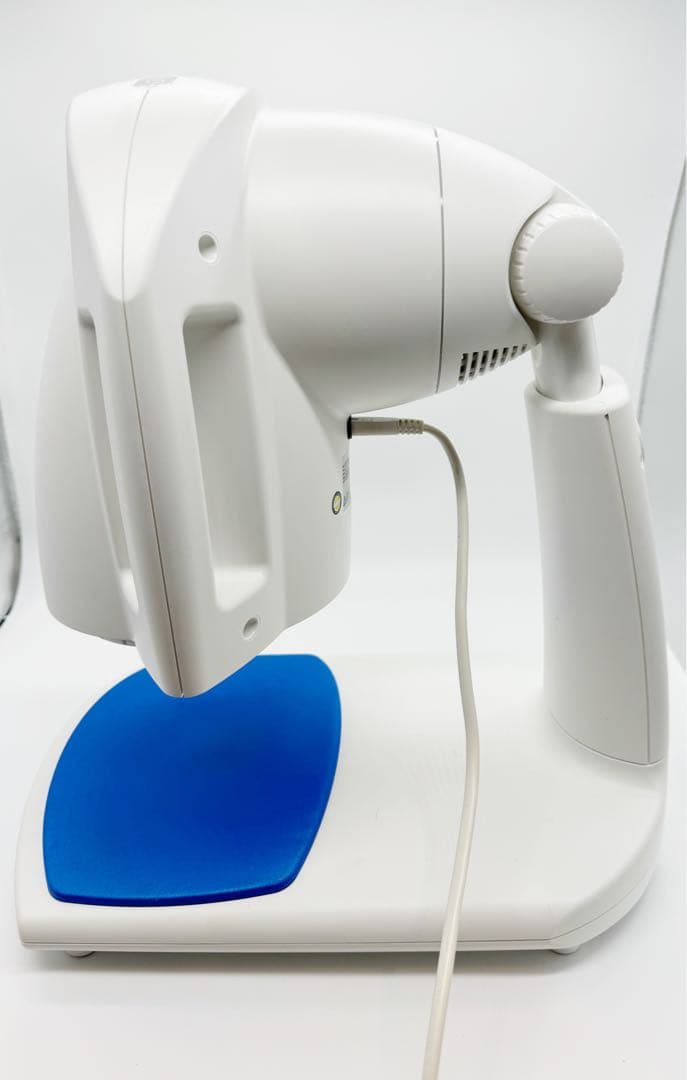 ku-tan BIOTRON フェイススチーマー ホワイト・ブルー