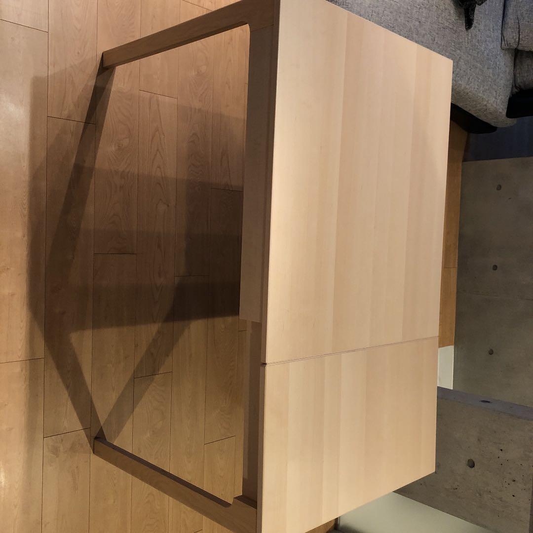 IKEAのダイニングテーブル