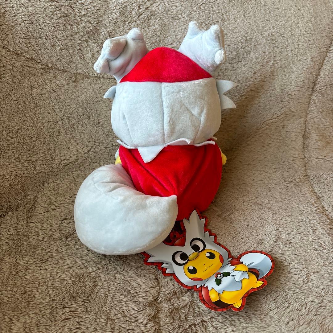 ポケモンセンター　デリバードのポンチョ　ピカチュウ ポケモン　ぬいぐるみ