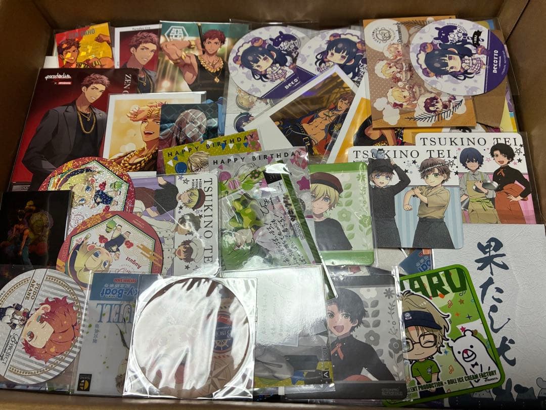 アニメ 漫画 大量 グッズ まとめ売り 缶バッジ カード アクリルスタンド