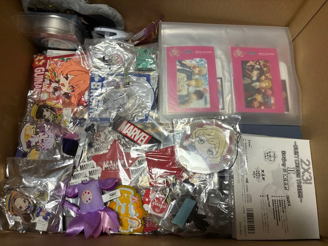 アニメ 漫画 大量 グッズ まとめ売り 缶バッジ カード アクリルスタンド