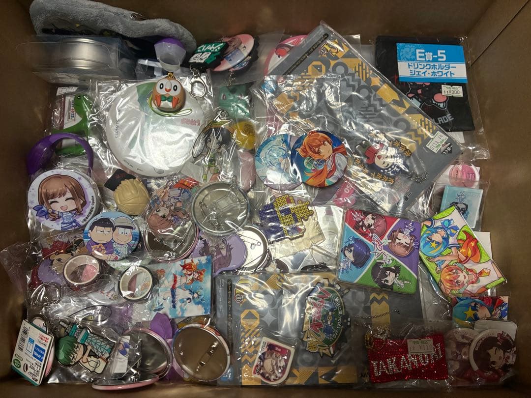 アニメ 漫画 大量 グッズ まとめ売り 缶バッジ カード アクリルスタンド