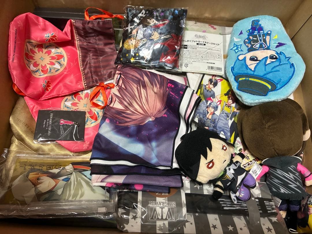 アニメ 漫画 大量 グッズ まとめ売り 缶バッジ カード アクリルスタンド