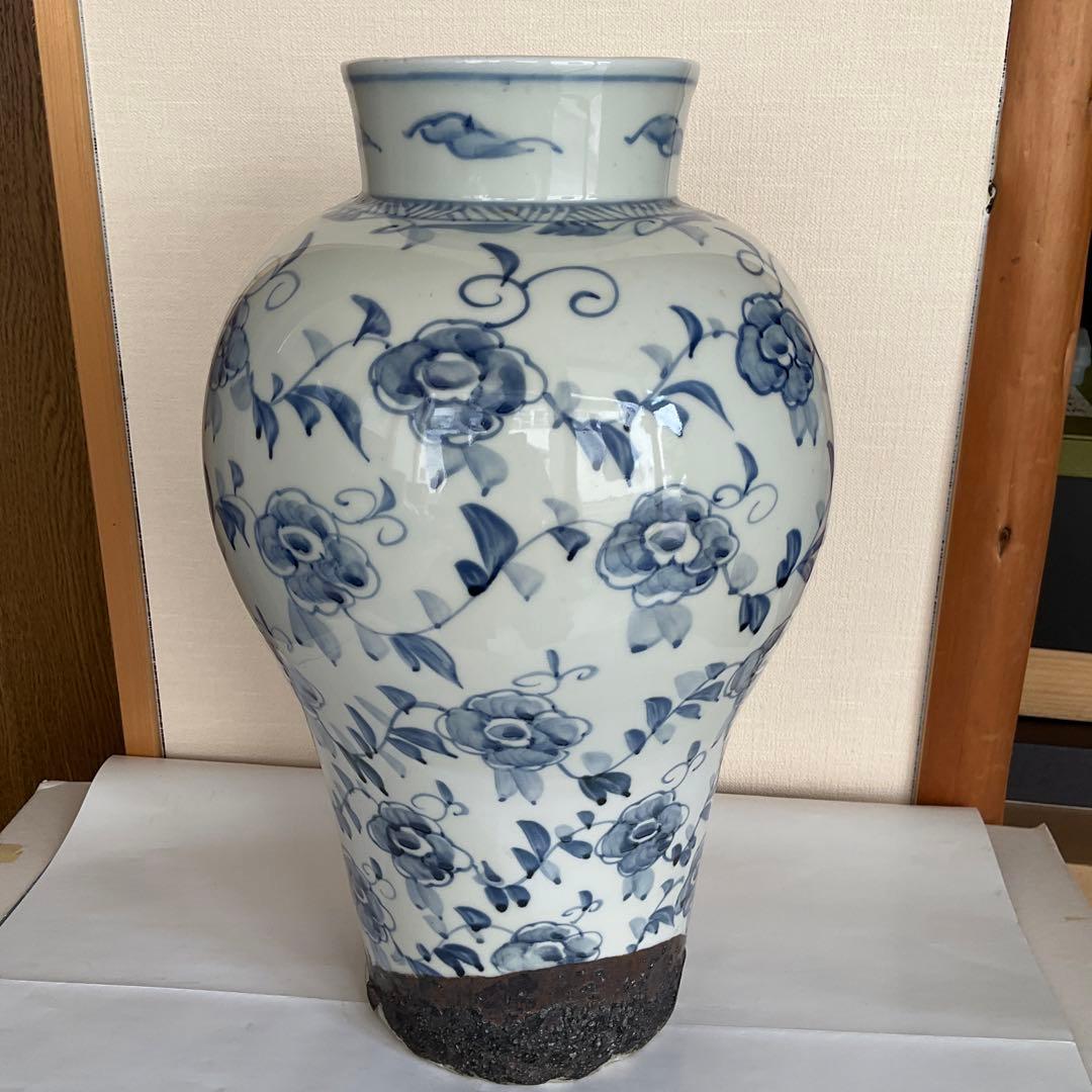 李朝　染付花文(薔薇)壷　18世紀頃