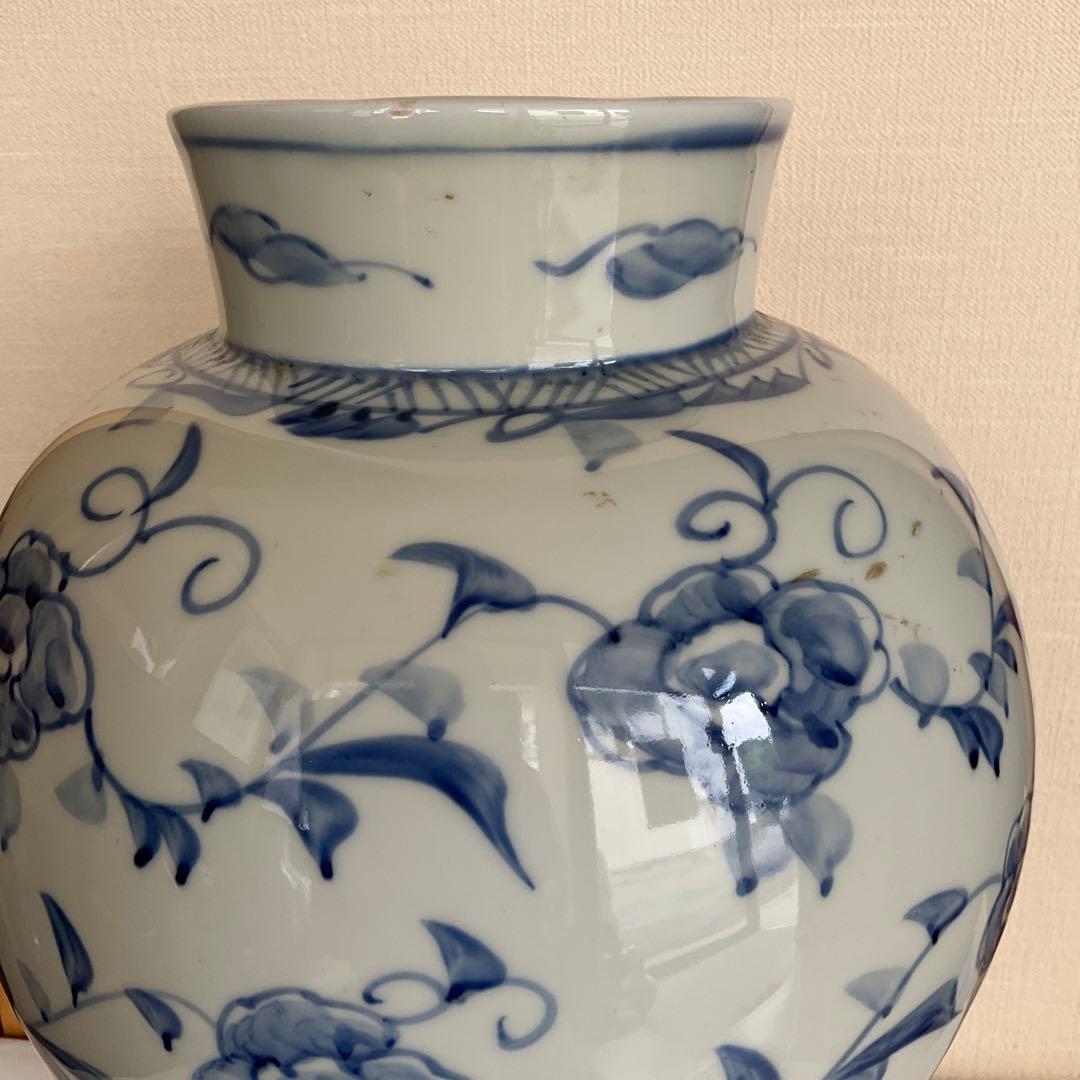 李朝　染付花文(薔薇)壷　18世紀頃