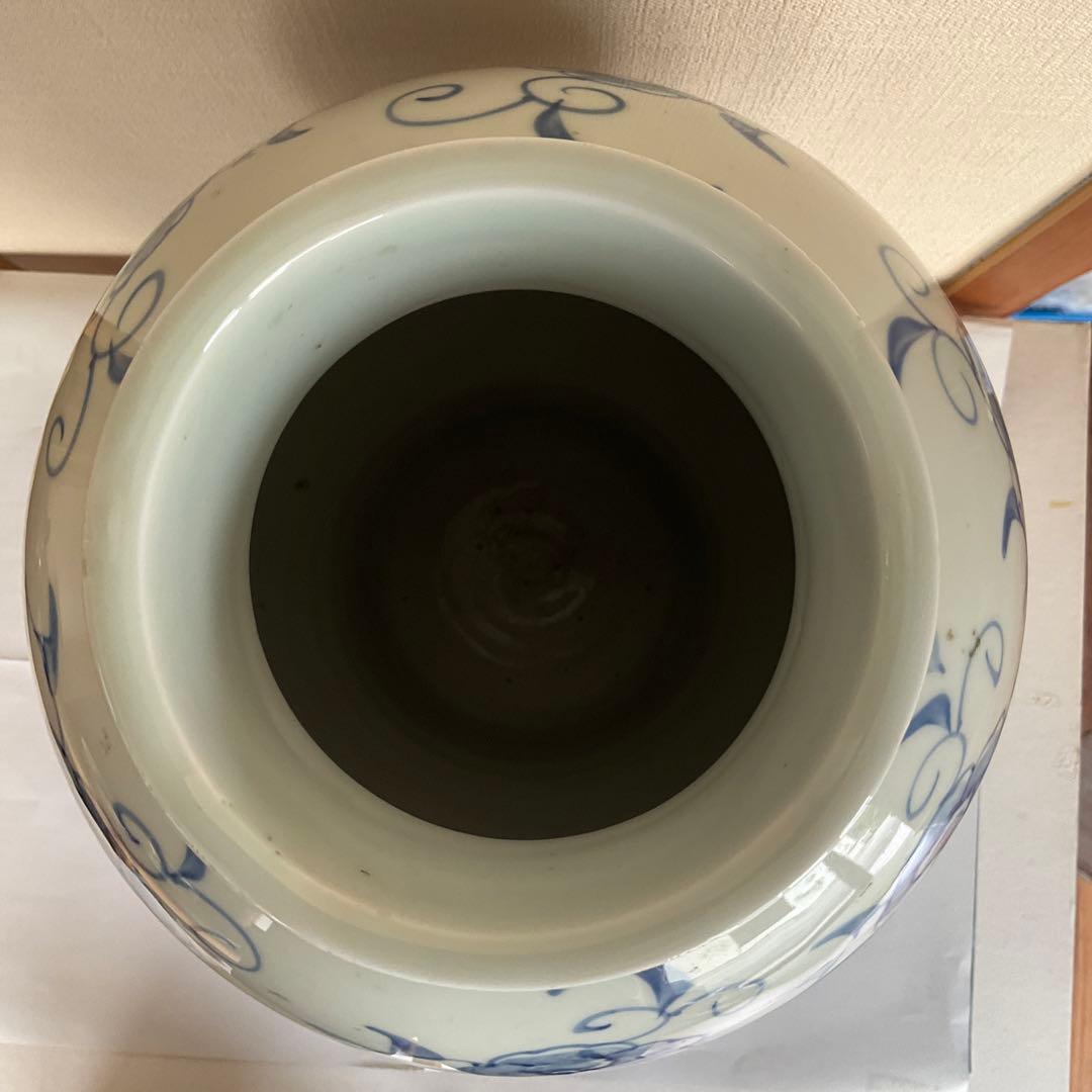 李朝　染付花文(薔薇)壷　18世紀頃