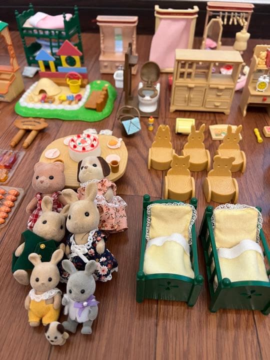 シルバニア　赤い屋根の大きなお家と小物セット