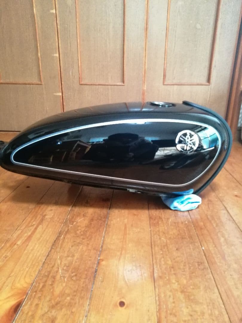 Yamaha SR400純正タンク サイドカバーシートカウルセット