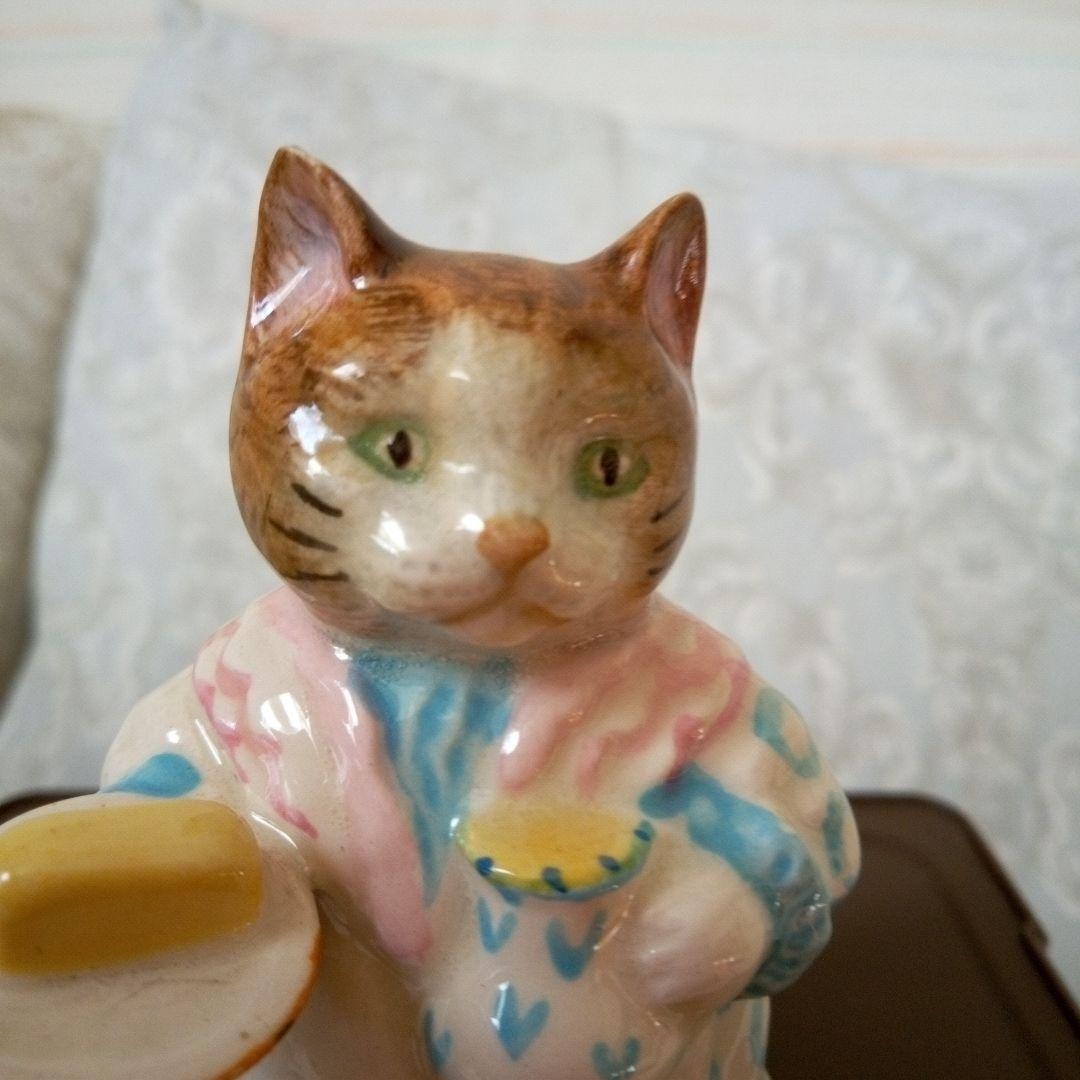 ビアトリクスポター置物　猫のリビー