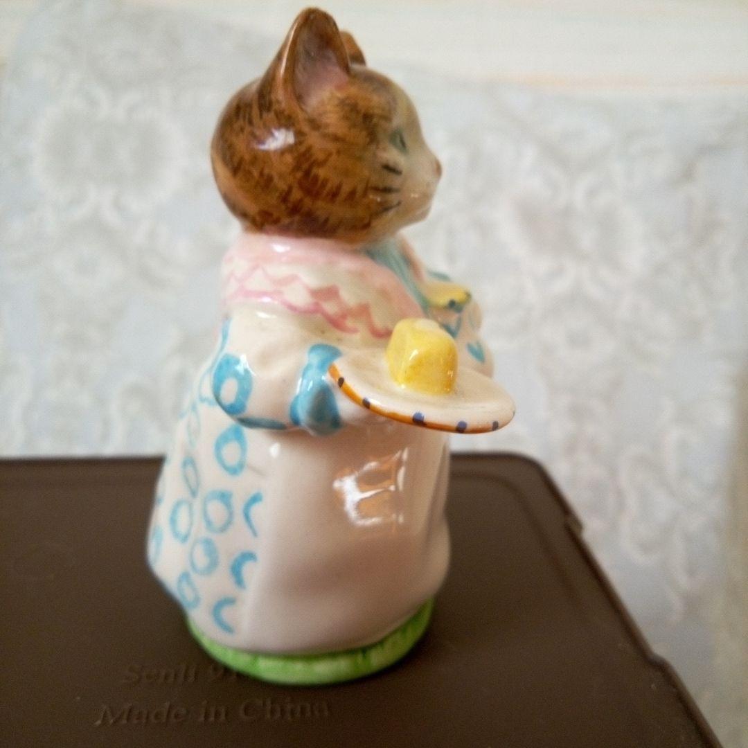 ビアトリクスポター置物　猫のリビー