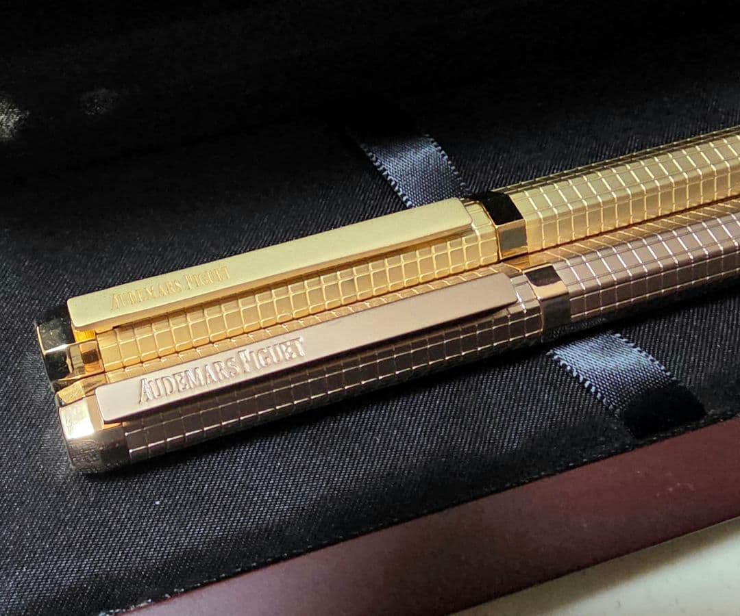 オーデマピゲ　ボールペン　イエロー・ローズゴールド　2本セット　箱付き　新品