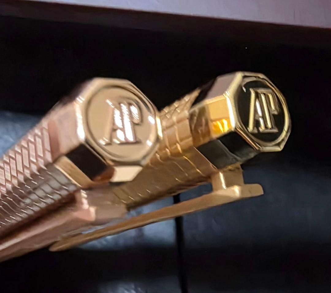 オーデマピゲ　ボールペン　イエロー・ローズゴールド　2本セット　箱付き　新品