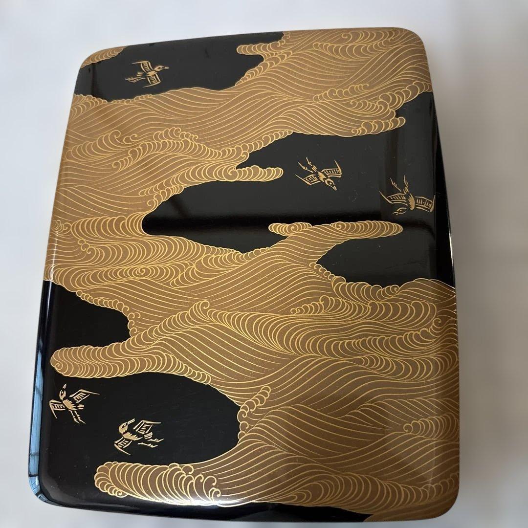 輪島塗りの蒔絵の硯箱(木箱入)