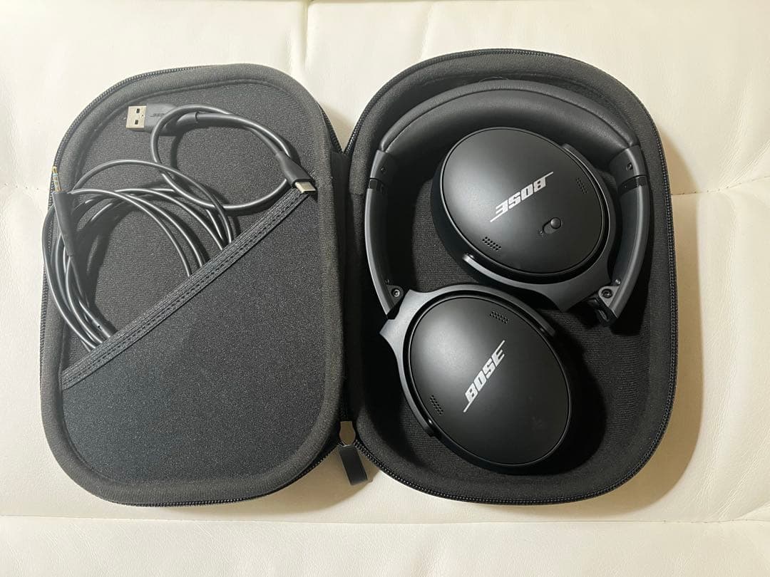 美品 BOSE QuietComfort 45 ブラックワイヤレスヘッドホン