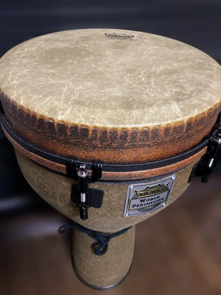 ジャンベ【REMO】サイズ約31センチ×約62センチ／ソフトケース付