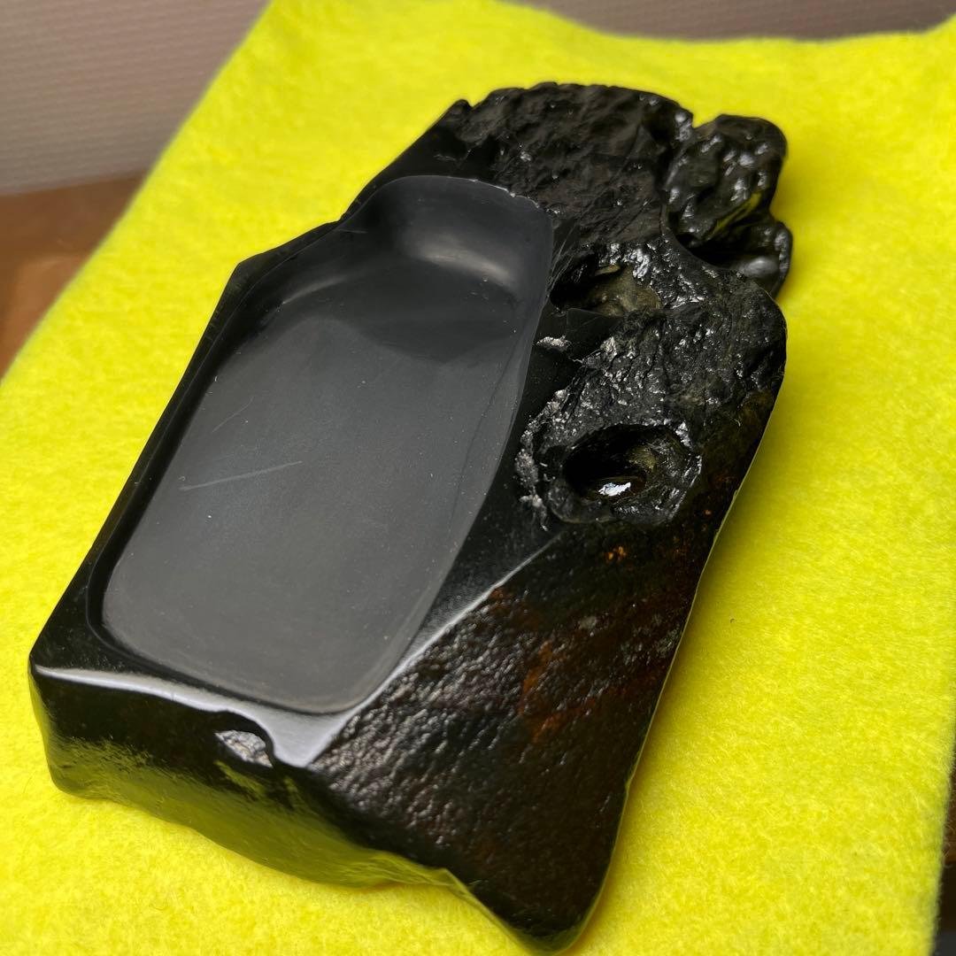 ⭕️屋久島硯　秀命堂　秀命作　純手彫り　希少な硯　女性好み作品　荒々しさ感じる