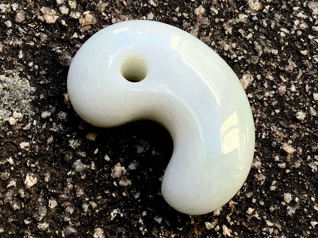 黙って40万円以上‼️糸魚川翡翠ジェダイト勾玉　品質お値段自信あり外部鑑定鑑別書付