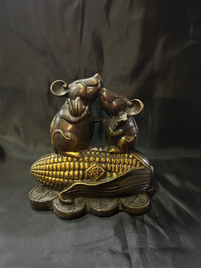 ブロンズ製　ネズミの彫刻 豊穣の象徴　財運　富　繁栄