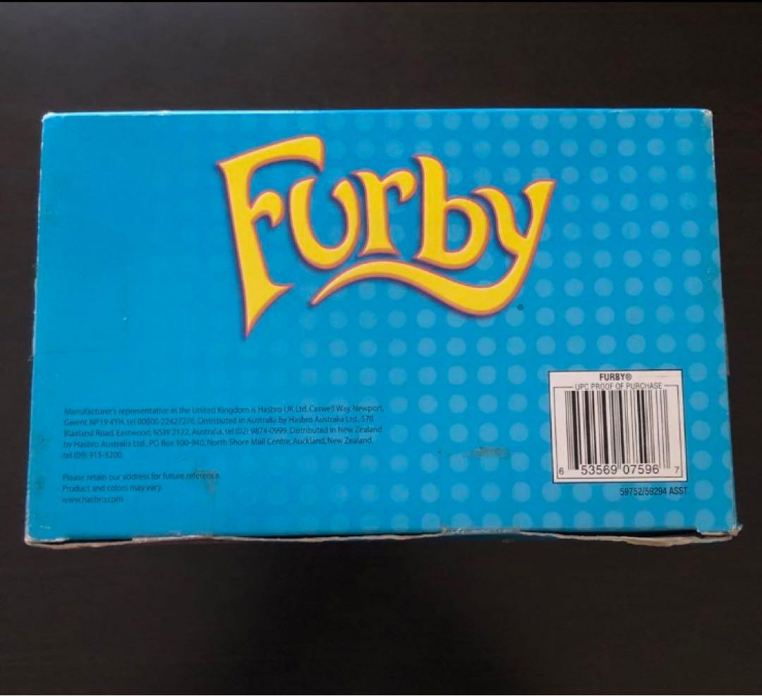 ぬいぐるみ FURBY WHITE&GREEN EYE \"ENGLISH\" VERSION