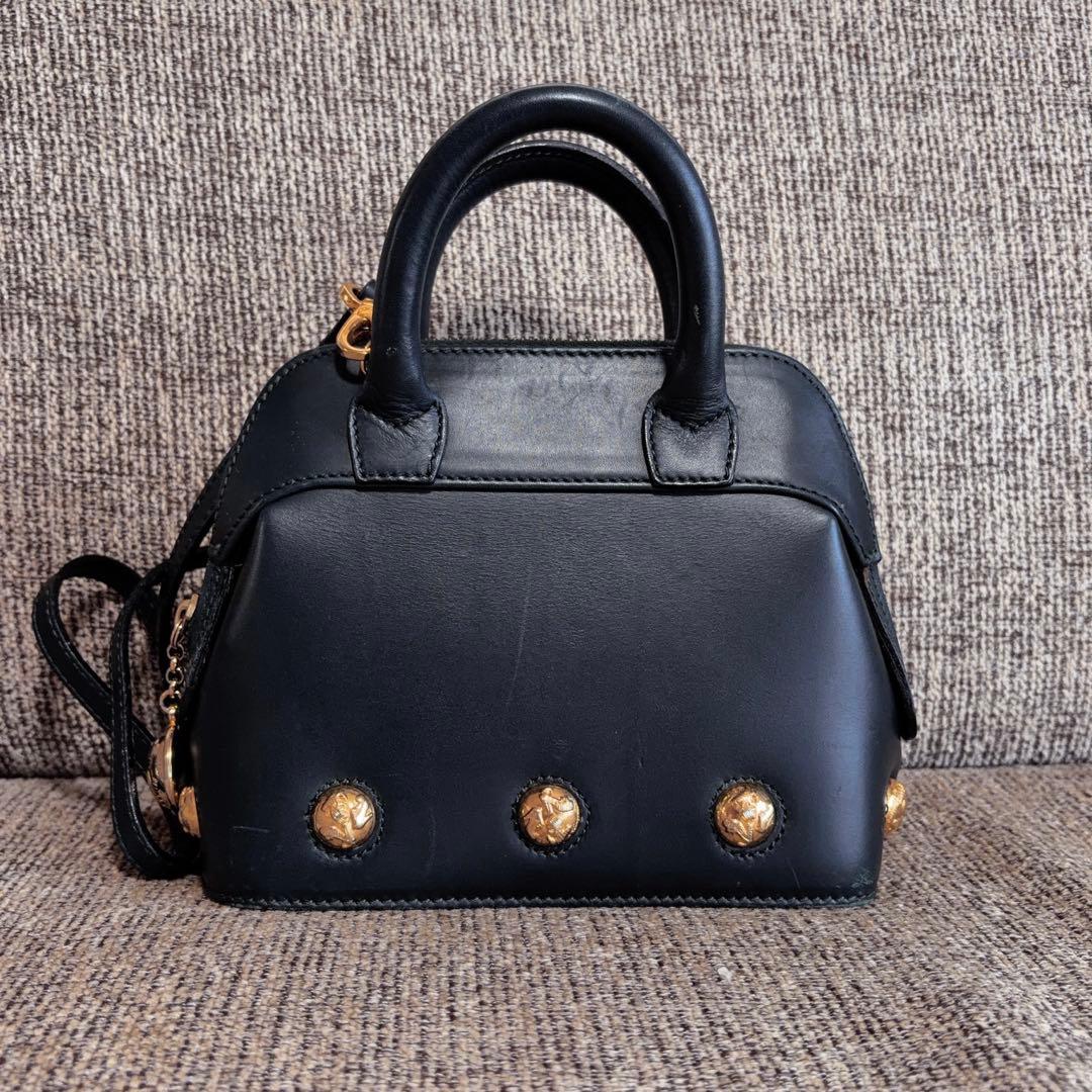 【希少】サルヴァトーレフェラガモ　ショルダーバッグ　ハイヒールモチーフ金具