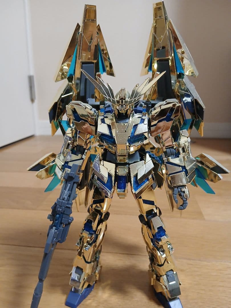 MG(マスターグレード) ガンプラ 金色