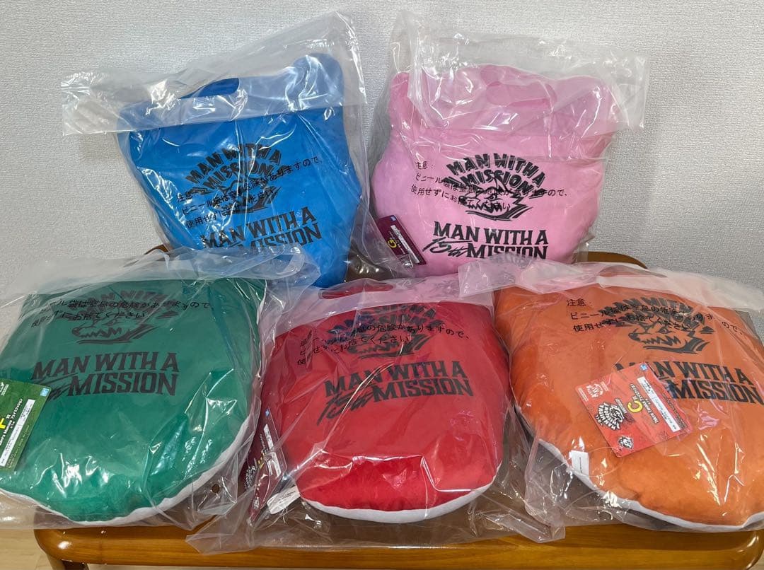 一番くじ MAN WITH A MISSION 15th クッションコンプセット