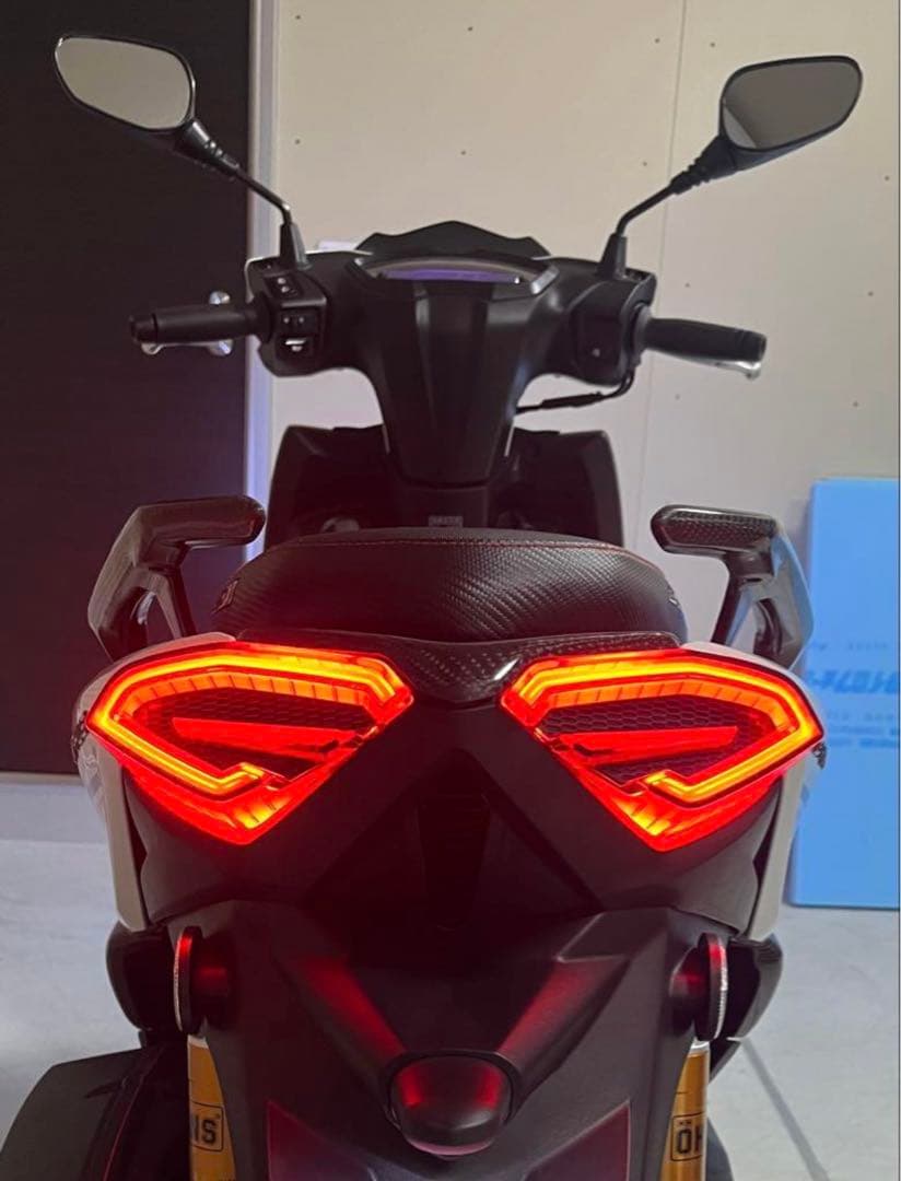 AJ6 シグナスグリファス　LED シーケンシャルウインカー　テールライト