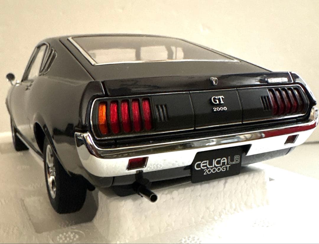 オートアート トヨタセリカ2000GT リフトパック 1/18 Aa