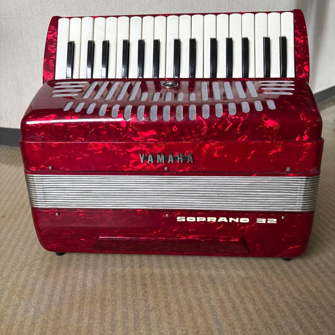 YAMAHA SOPRANO 32 アコーディオン 赤