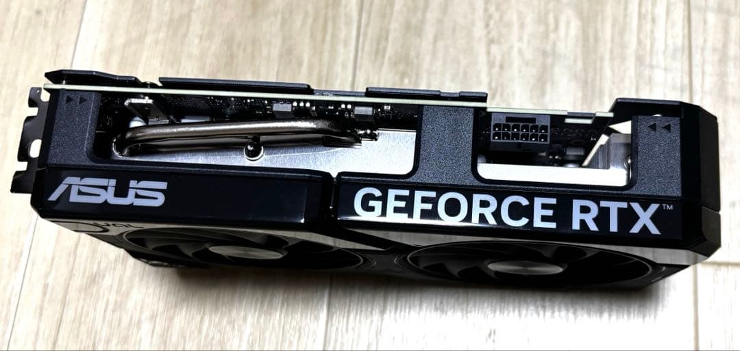 ASUS GeForce RTX 4070 super 保証シール付