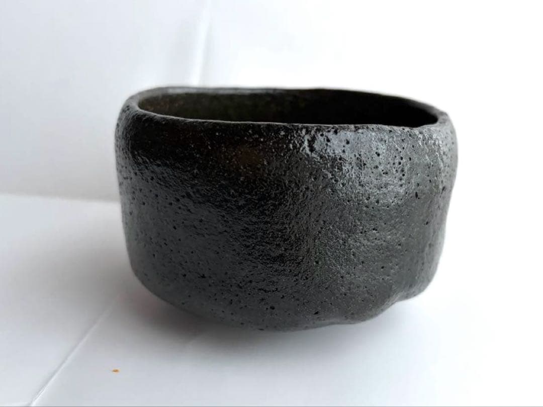 黒楽茶碗　長次郎写　かせ釉 　昭楽造