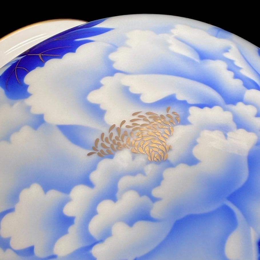 ■宮内庁御用達 深川製磁 大花瓶 38cm 瑠璃牡丹 染付金彩花紋