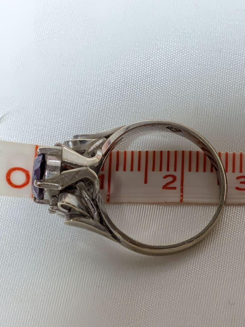 最終値下げ K14WG ホワイトゴールド 石付きリング 4g以上