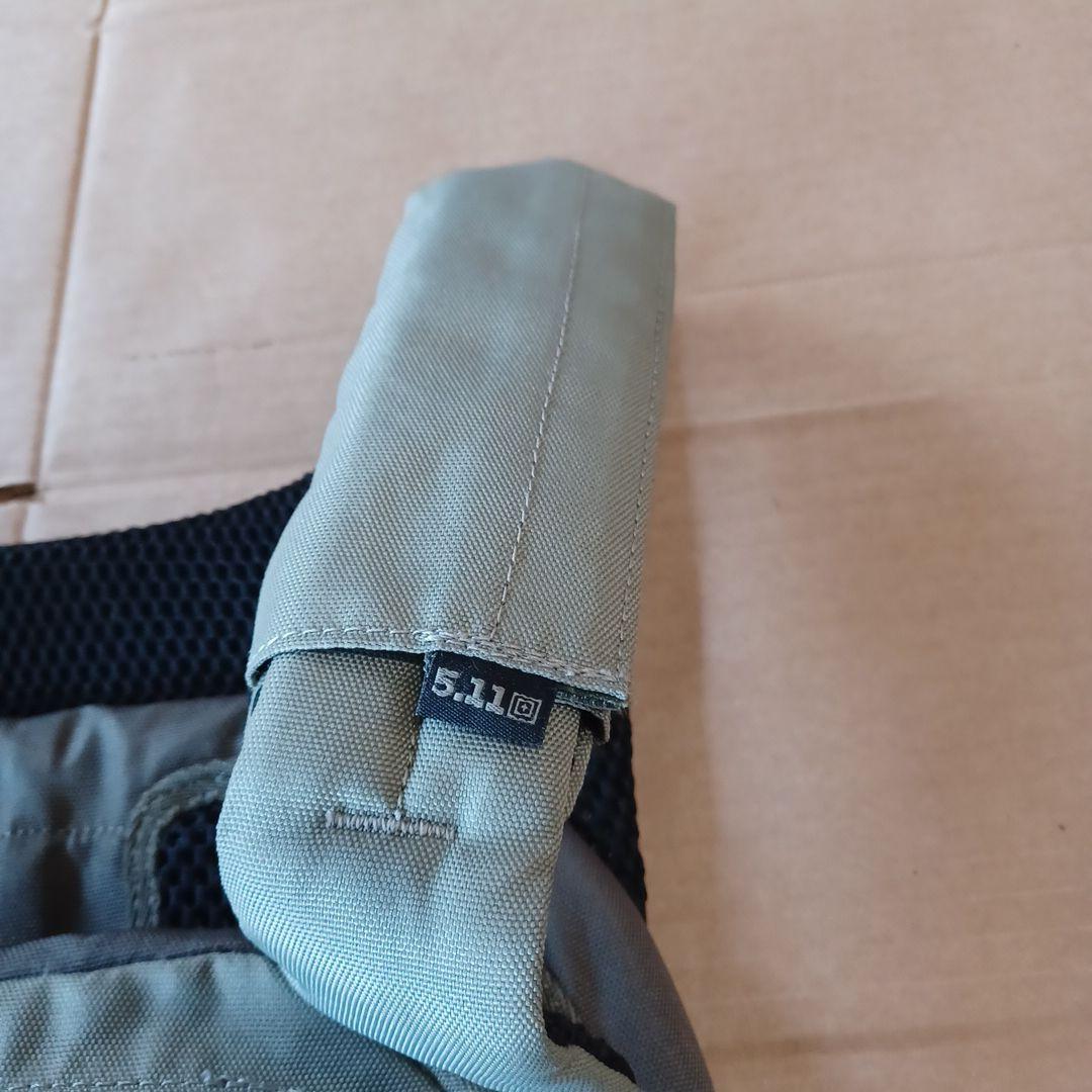 ✨送料無料　米軍　5.11ベスト